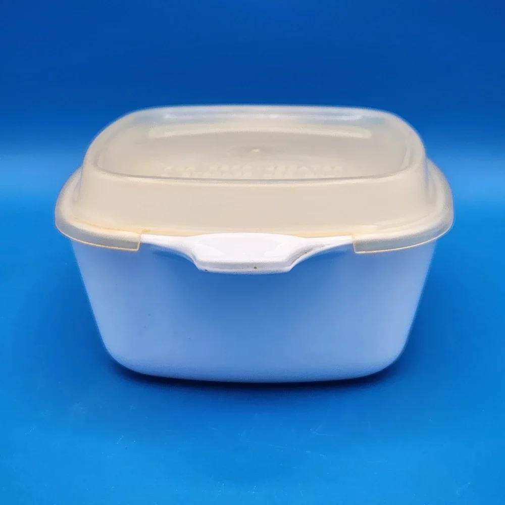 Vintage Corningware Corn Flower 2 3/4 cup P-43-B Dish Casserole with Plastic lid
